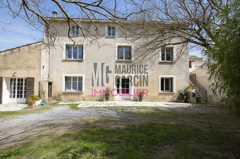Maison - 238 m² - 6 pièces