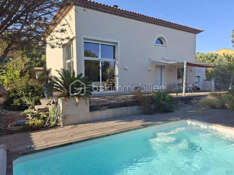 Maison - 182 m² - 4 pièces