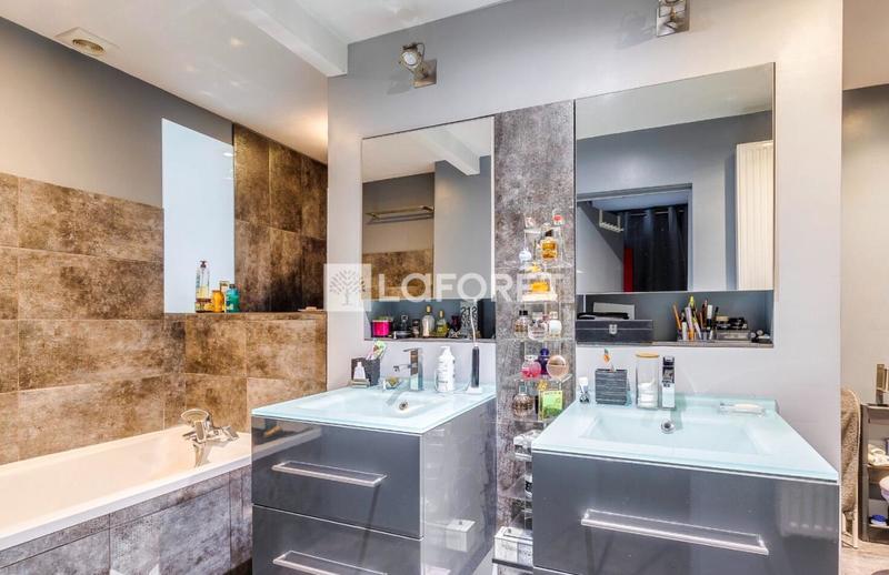 Loft - 185 m² - 5 pièces