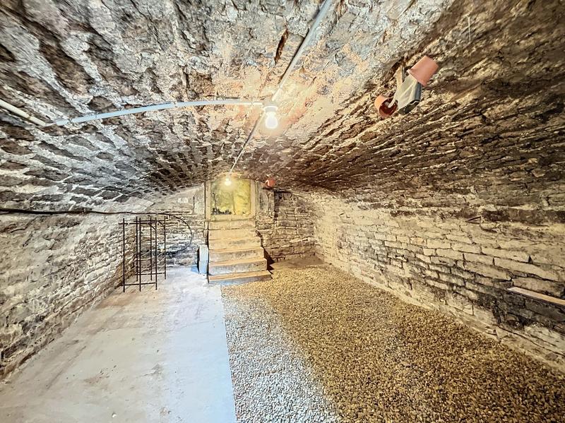 Maison - 230 m² - 8 pièces