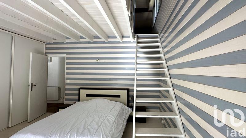 Maison - 260 m² - 9 pièces