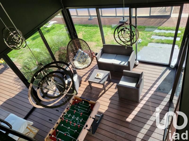 Maison - 305 m² - 10 pièces