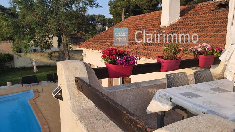 Villa - 160 m² - 8 pièces