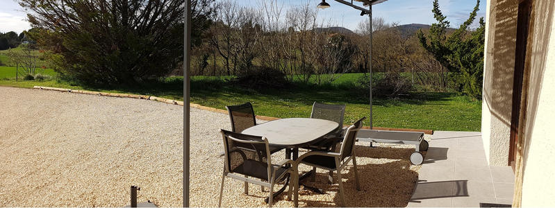 Maison - 235 m² - 10 pièces