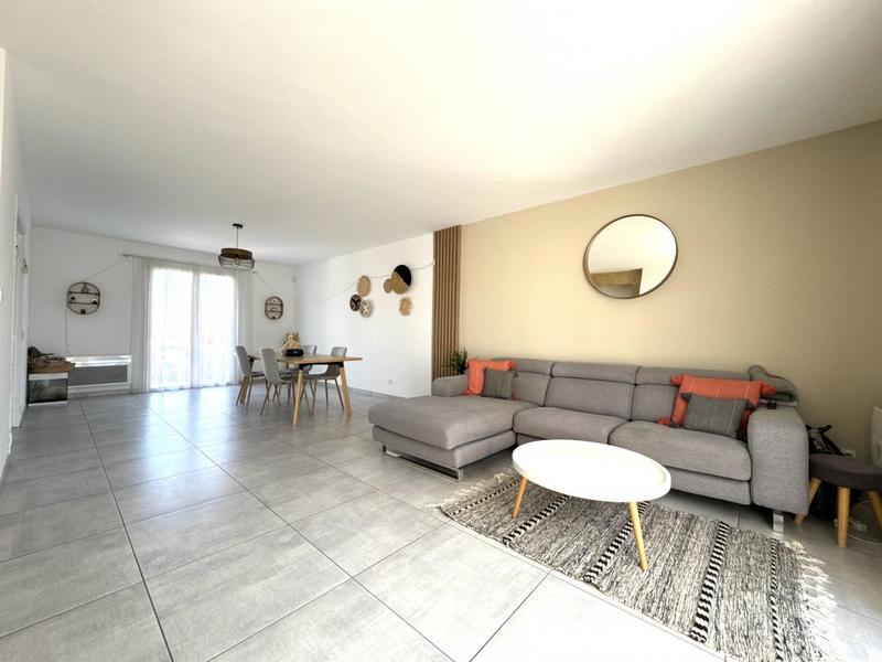 Propriété - 116 m² - 4 pièces