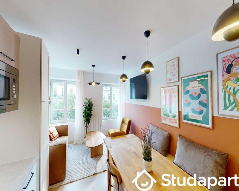 Chambre - 180 m² - 1 pièce