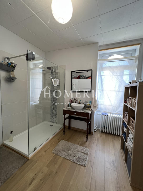 Maison - 193 m² - 8 pièces