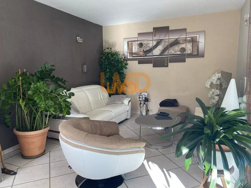 Propriété - 146 m² - 6 pièces