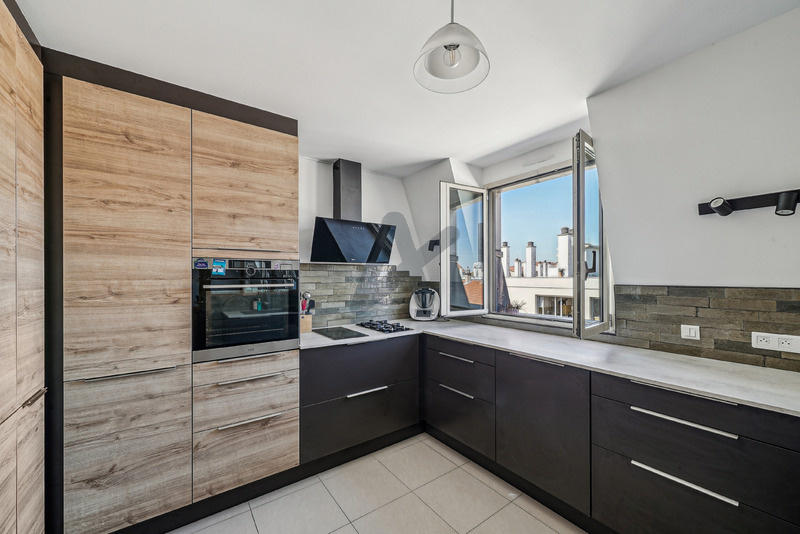 Duplex - 157 m² - 5 pièces