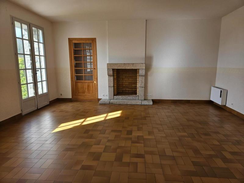 Maison - 244 m² - 9 pièces