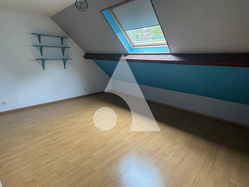 Maison - 222 m² - 7 pièces