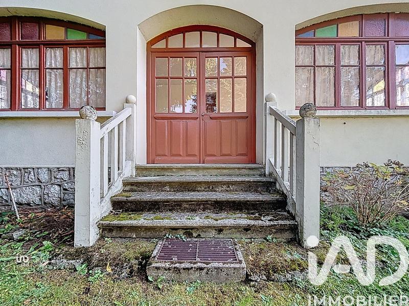 Maison - 205 m² - 10 pièces