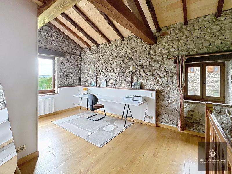 Maison - 340 m² - 8 pièces