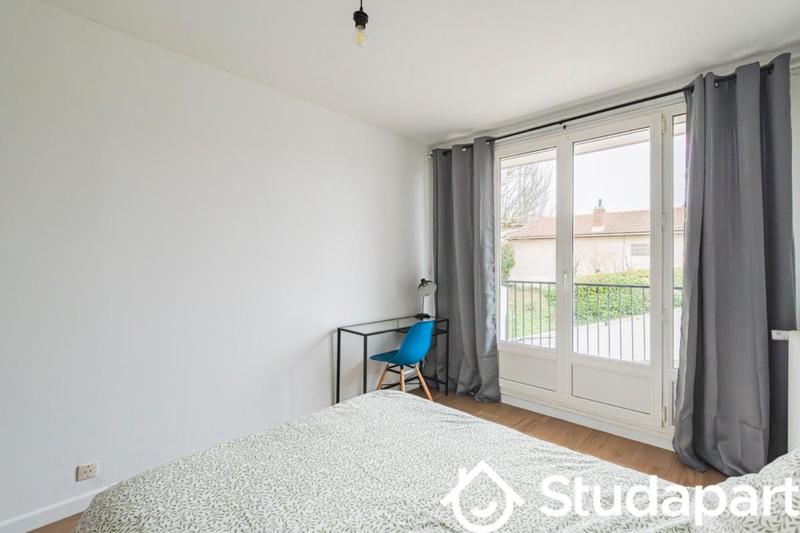 Chambre - 12 m² - 1 pièce