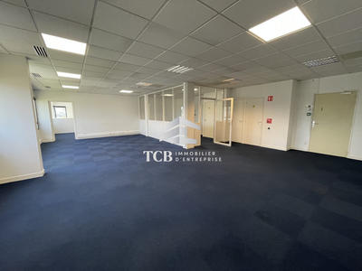 Bureau - 235 m²