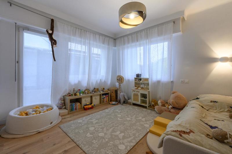 Maison - 268 m² - 6 pièces