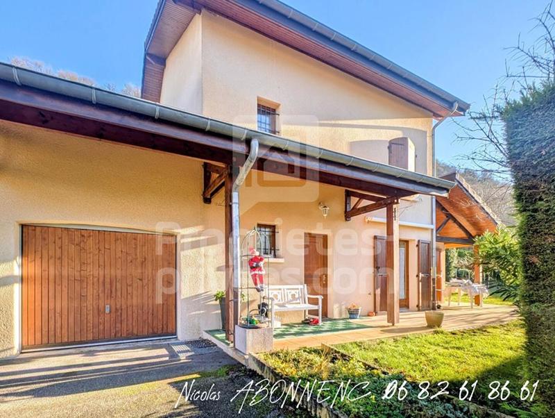 Maison - 166 m² - 6 pièces