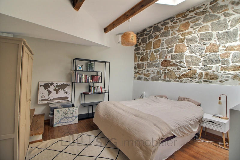 Appartement - 98 m² - 3 pièces