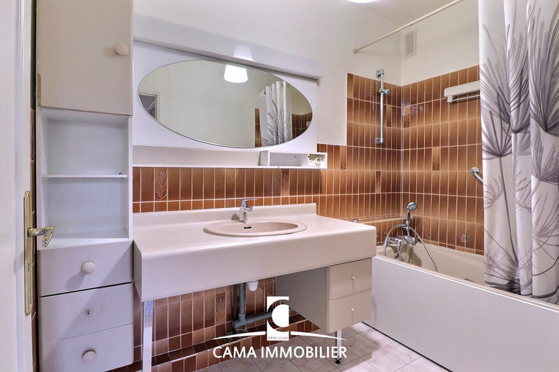 Appartement - 82 m² - 3 pièces