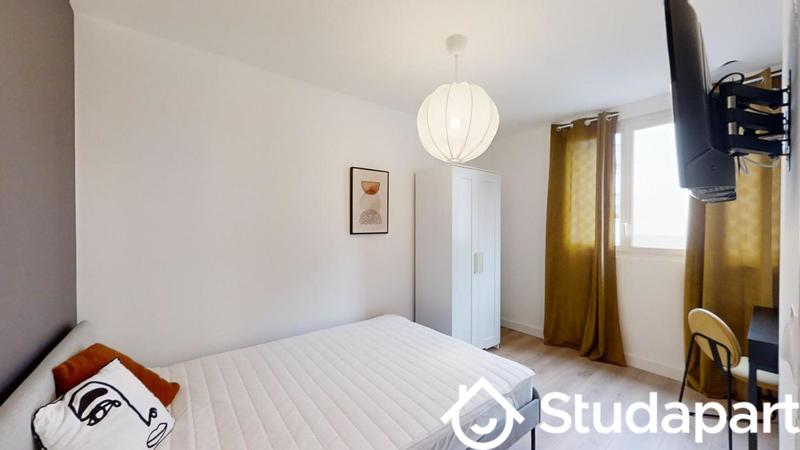 Chambre - 9 m² - 1 pièce