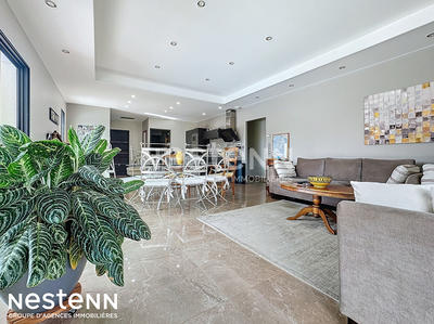 Maison - 122 m² - 5 pièces