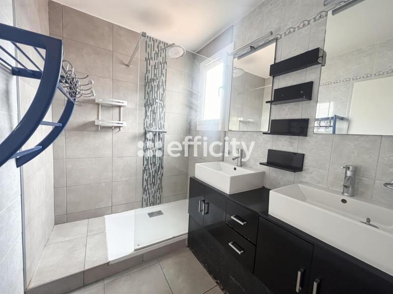 Maison - 102 m² - 5 pièces