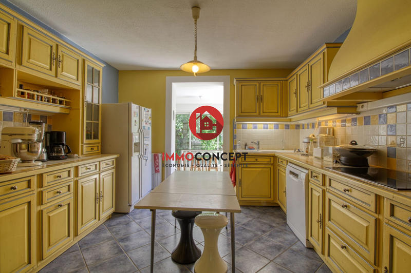 Villa - 250 m² - 8 pièces