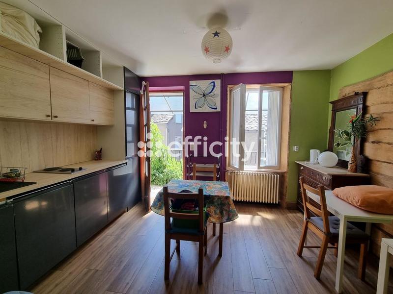 Maison - 145 m² - 10 pièces