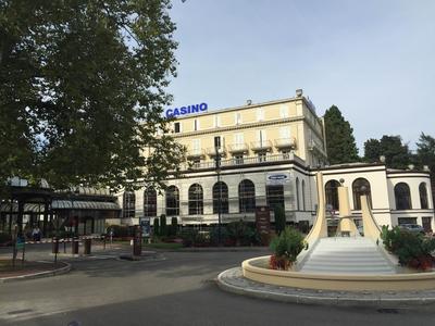 Maison ancienne - 270 m² - 10 pièces