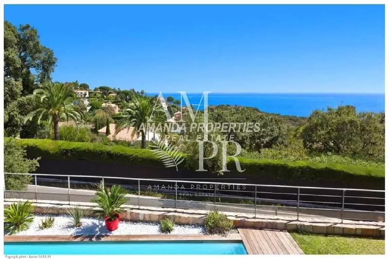 Villa - 187 m² - 6 pièces