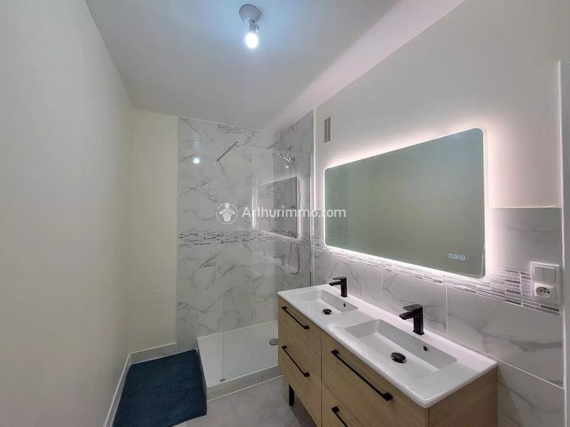 Appartement - 92 m² - 5 pièces