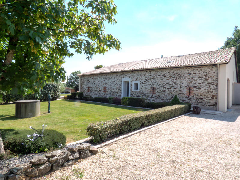 Maison - 217 m² - 8 pièces