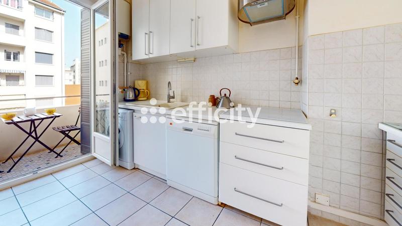 Appartement - 100 m² - 4 pièces