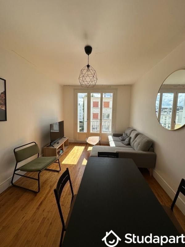 Chambre - 10 m² - 1 pièce