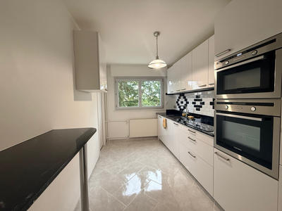 Appartement - 75 m² - 3 pièces