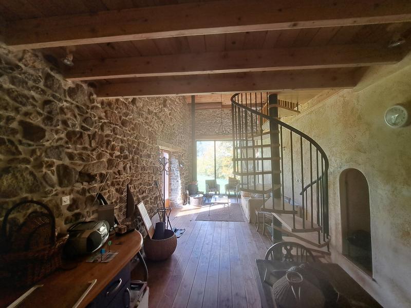 Maison - 367 m² - 11 pièces