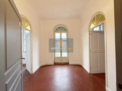 Appartement - 93 m² - 4 pièces