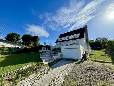 Maison - 140 m² - 6 pièces