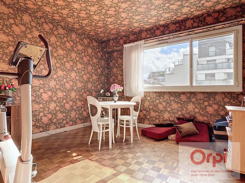 Appartement - 82 m² - 3 pièces