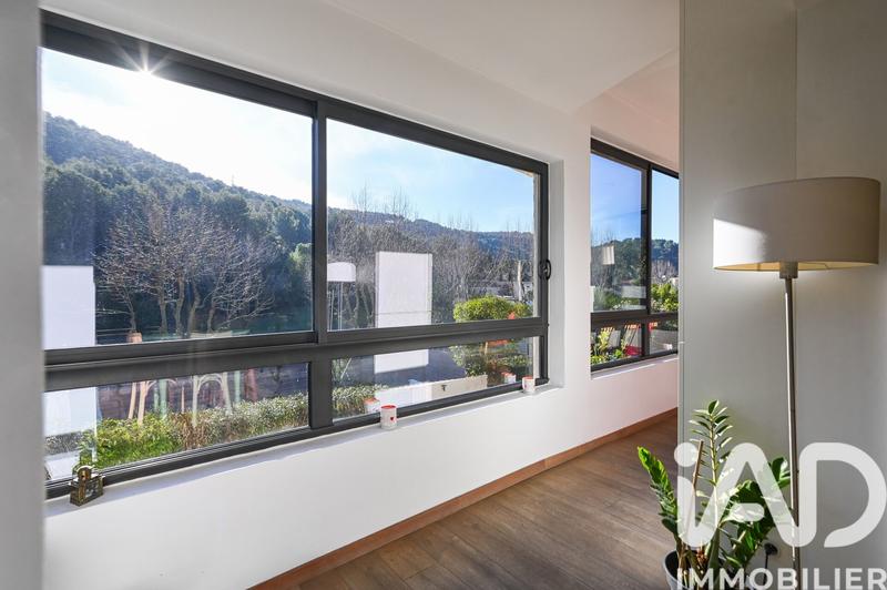 Appartement - 98 m² - 4 pièces