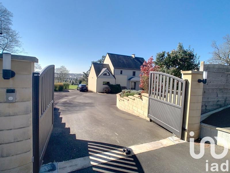 Maison - 296 m² - 8 pièces