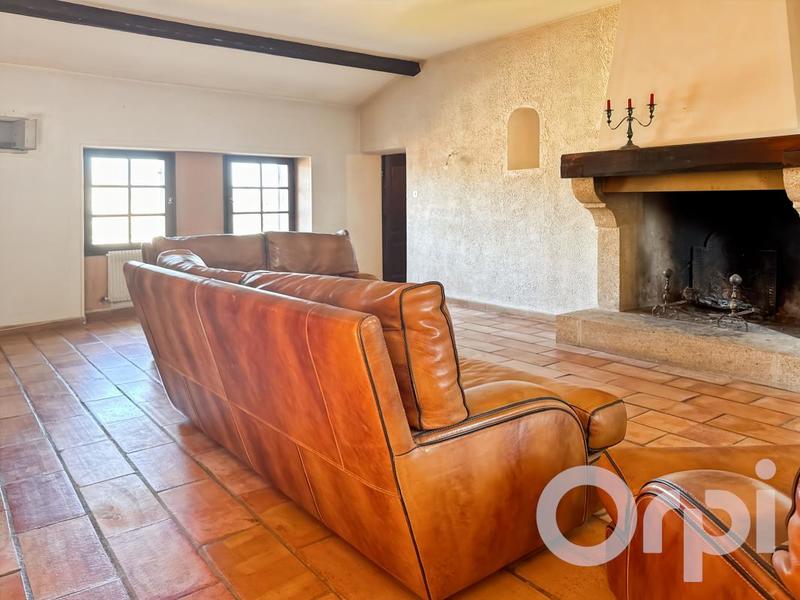 Maison - 278 m² - 7 pièces