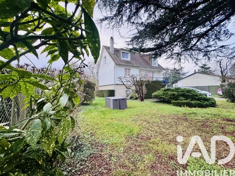 Maison - 95 m² - 5 pièces