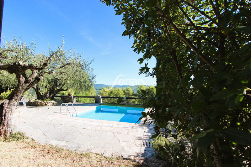 Maison - 206 m² - 6 pièces