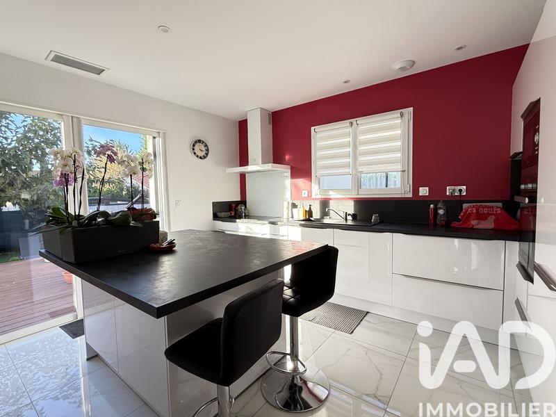 Maison - 112 m² - 4 pièces