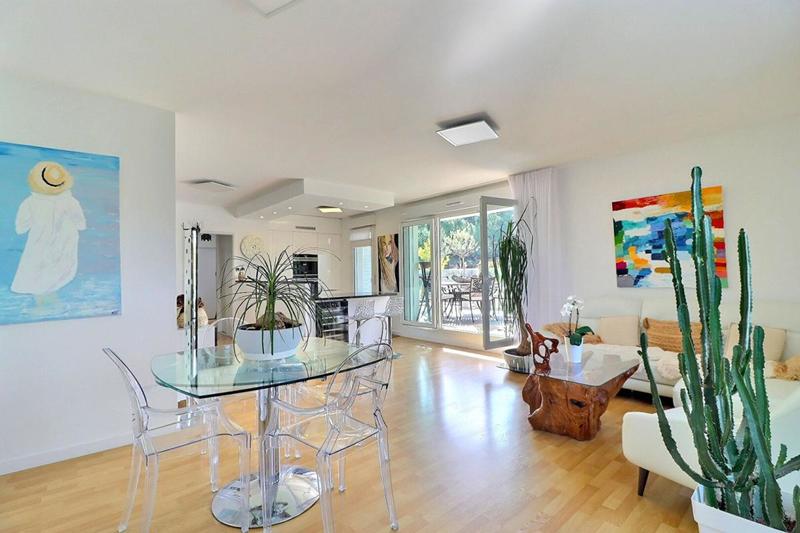 Appartement - 77 m² - 3 pièces