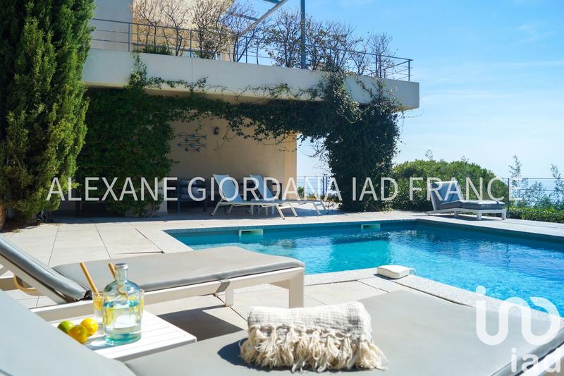 Maison - 195 m² - 7 pièces