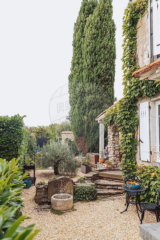 Demeure - 153 m² - 5 pièces