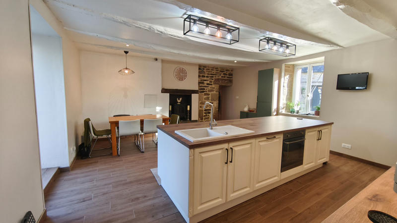 Maison - 354 m² - 14 pièces