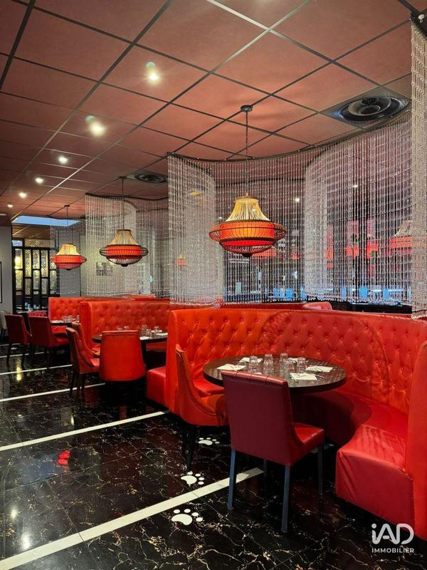 Local commercial - 1 600 m²